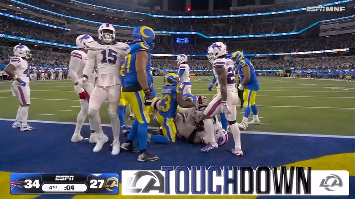 Kyren Williams touchdown ties the g...