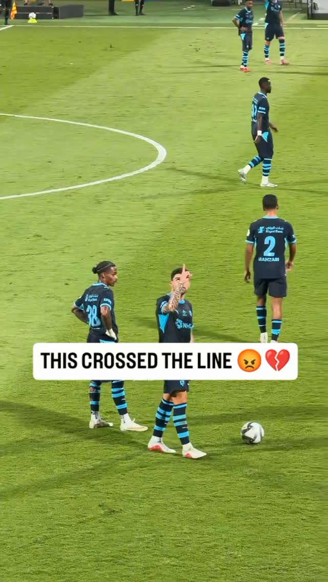 Ruben Neves reacts to Al-Taawoun fa...