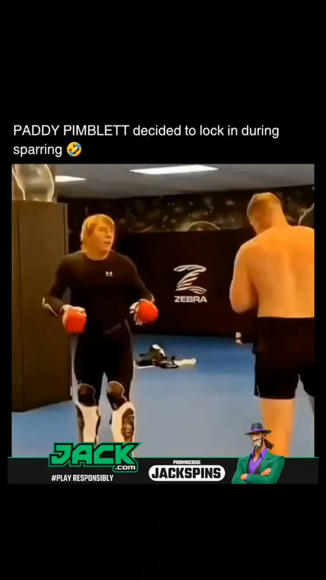 Paddy Pimblett locks in during spar...