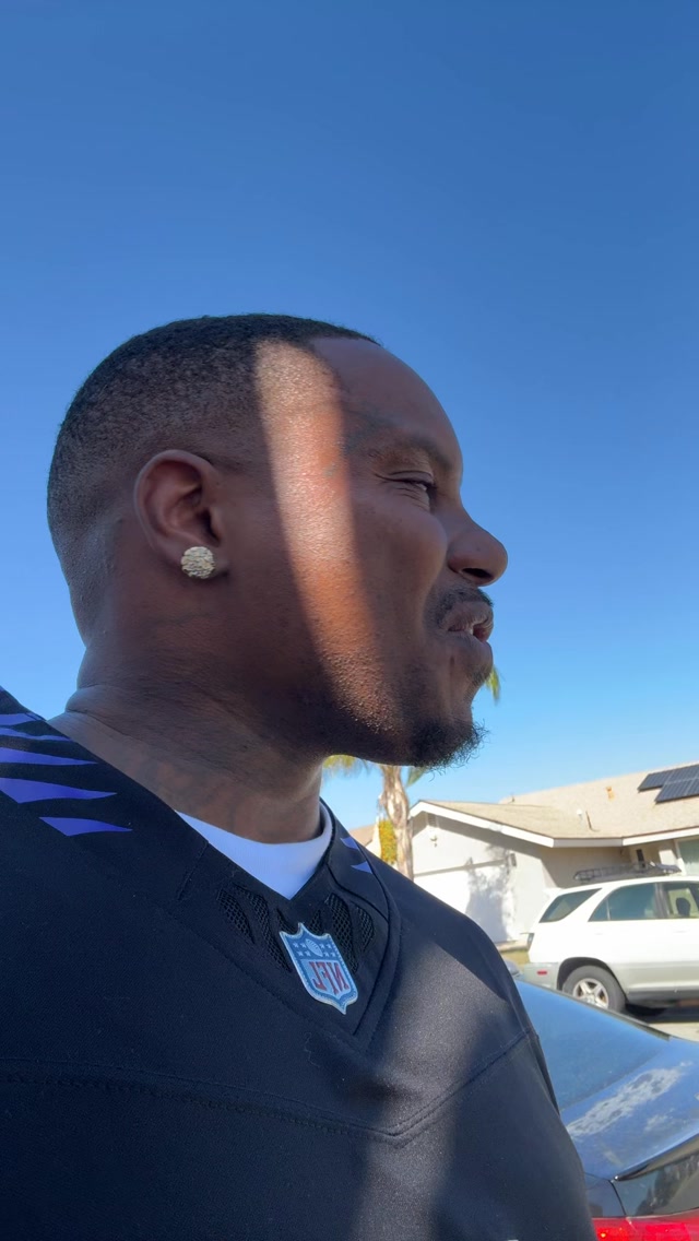 Ravens fan reacts after Browns loss