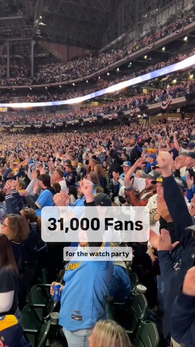 Brewers Fans Flock to Watch Party f...