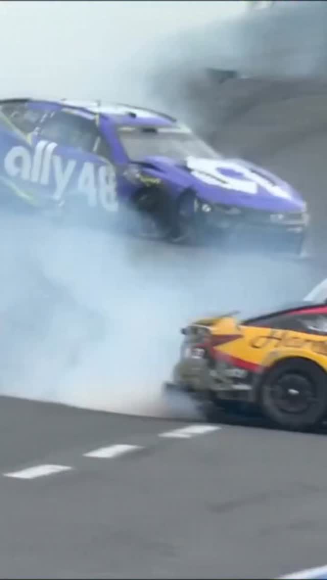 Bubba Wallace, Alex Bowman & Willia...