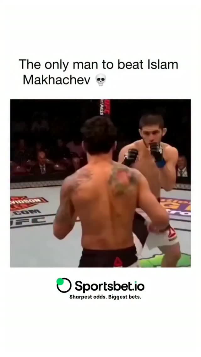 Adriano Martins hands Islam Makhach...