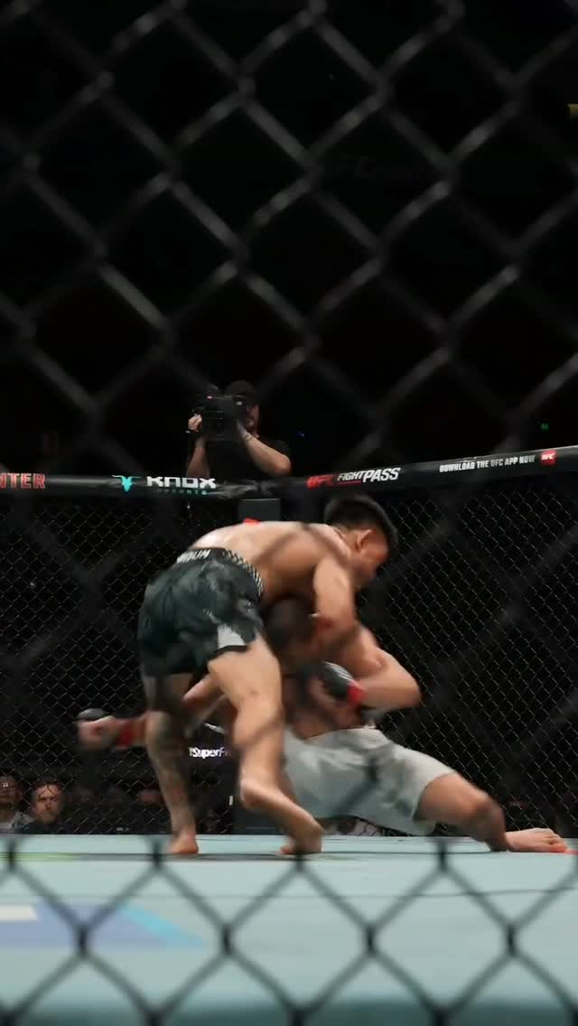 Song Yadong with a KO at UFC Shangh...