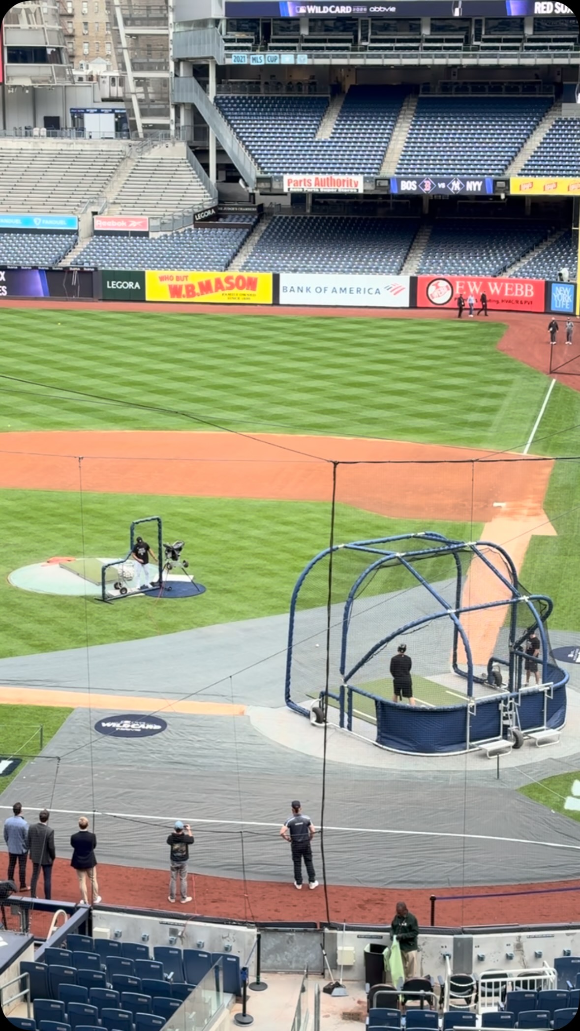 Giancarlo Stanton takes some hacks ...