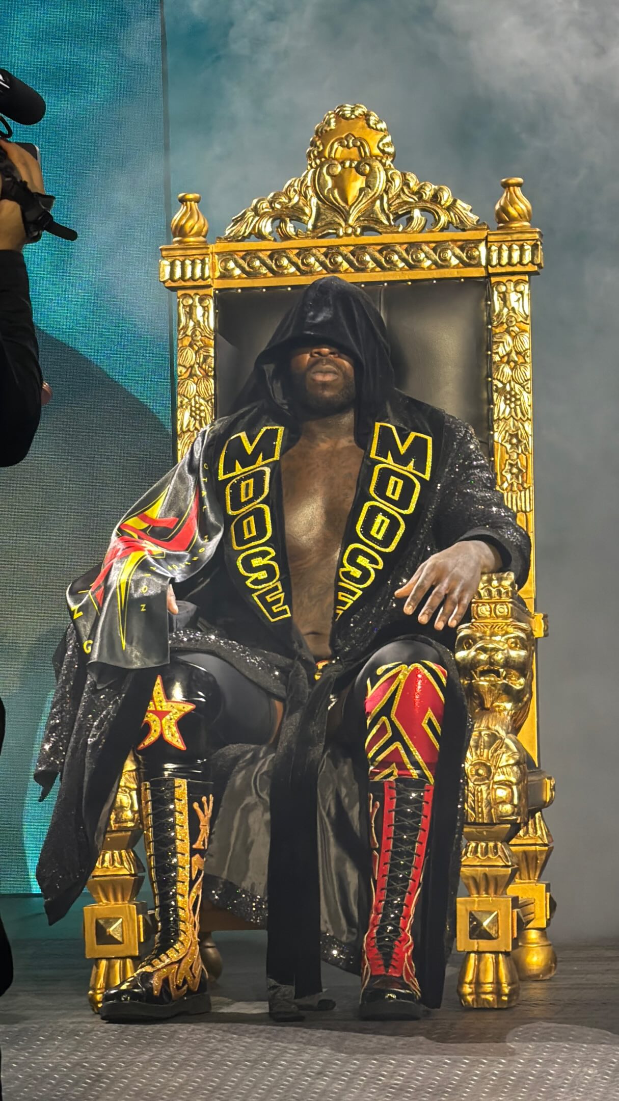 Moose on his throne at TNA Lockdown... on MILLIONS Moose on his throne at TNA Lockdown...