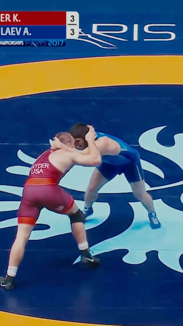 Snyder and Laev begin their rivalry...