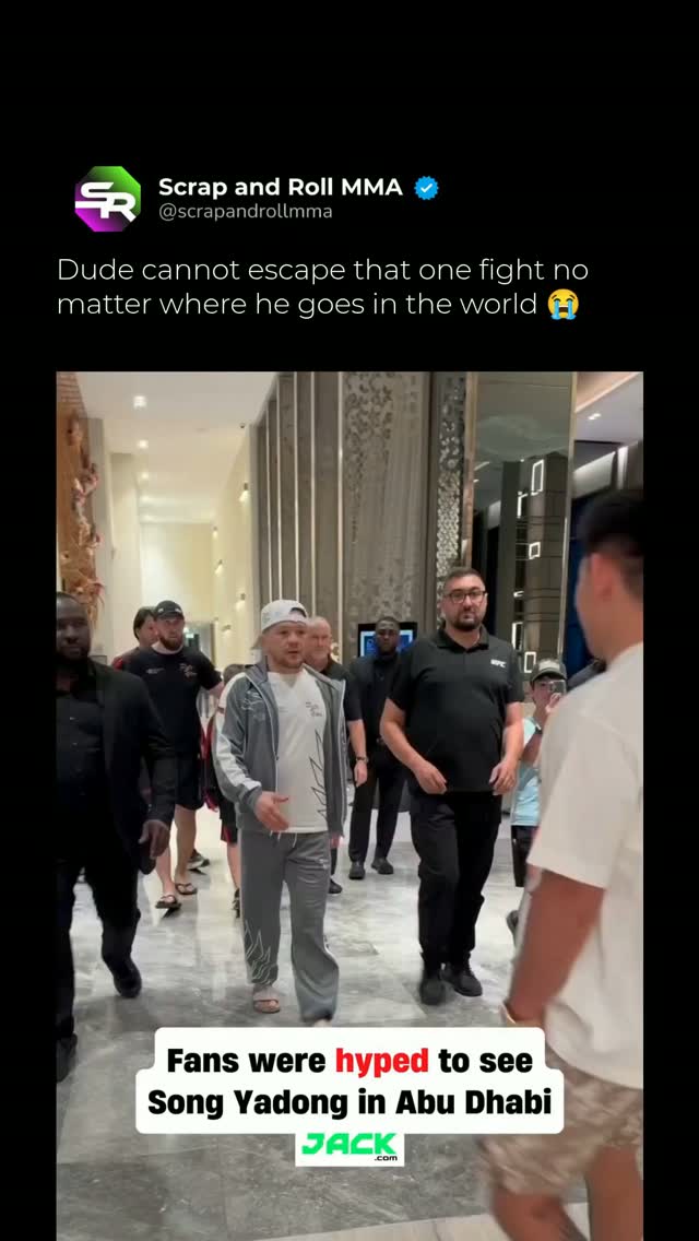 Song Yadong greeted by fans referen...