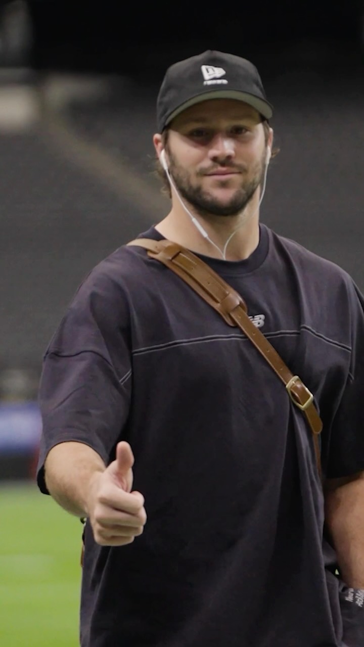 Josh Allen arrives for the Bills vs...
