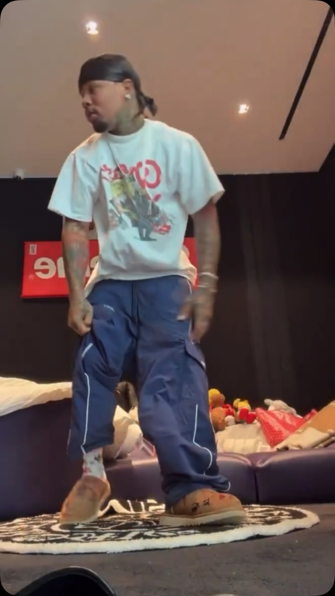 Boxer Tank Davis dancing