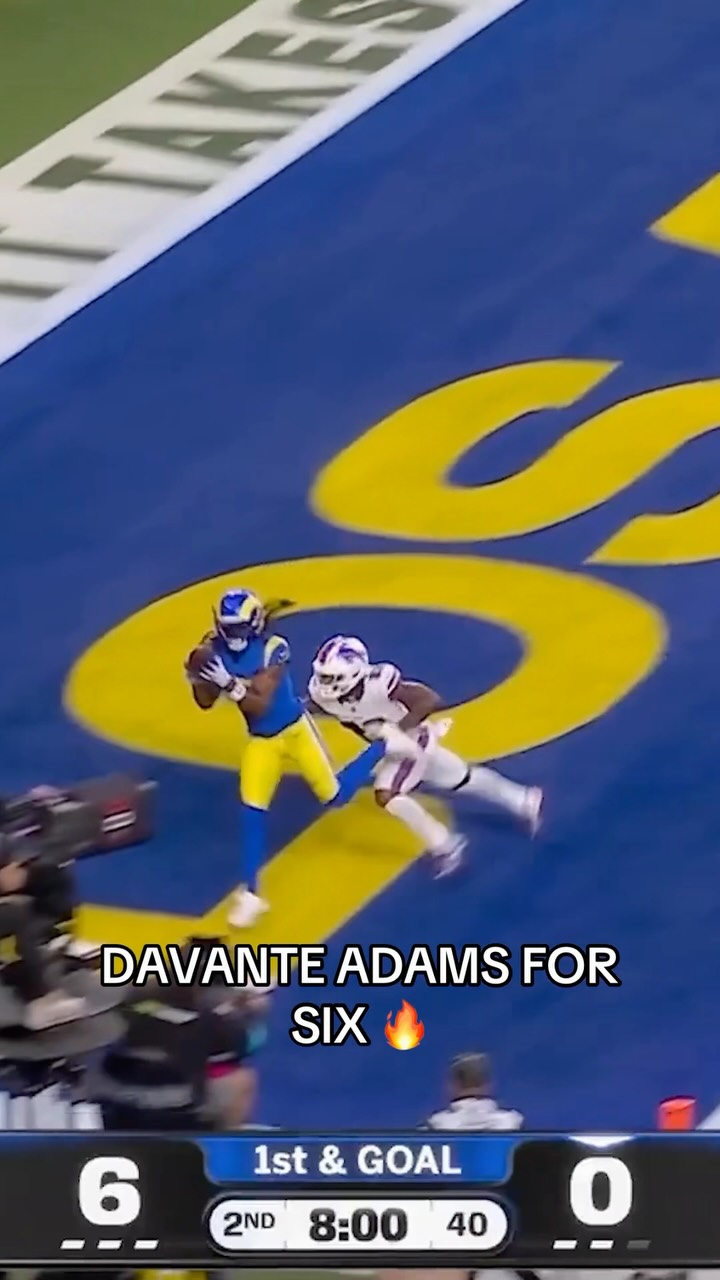 Davante Adams for six!