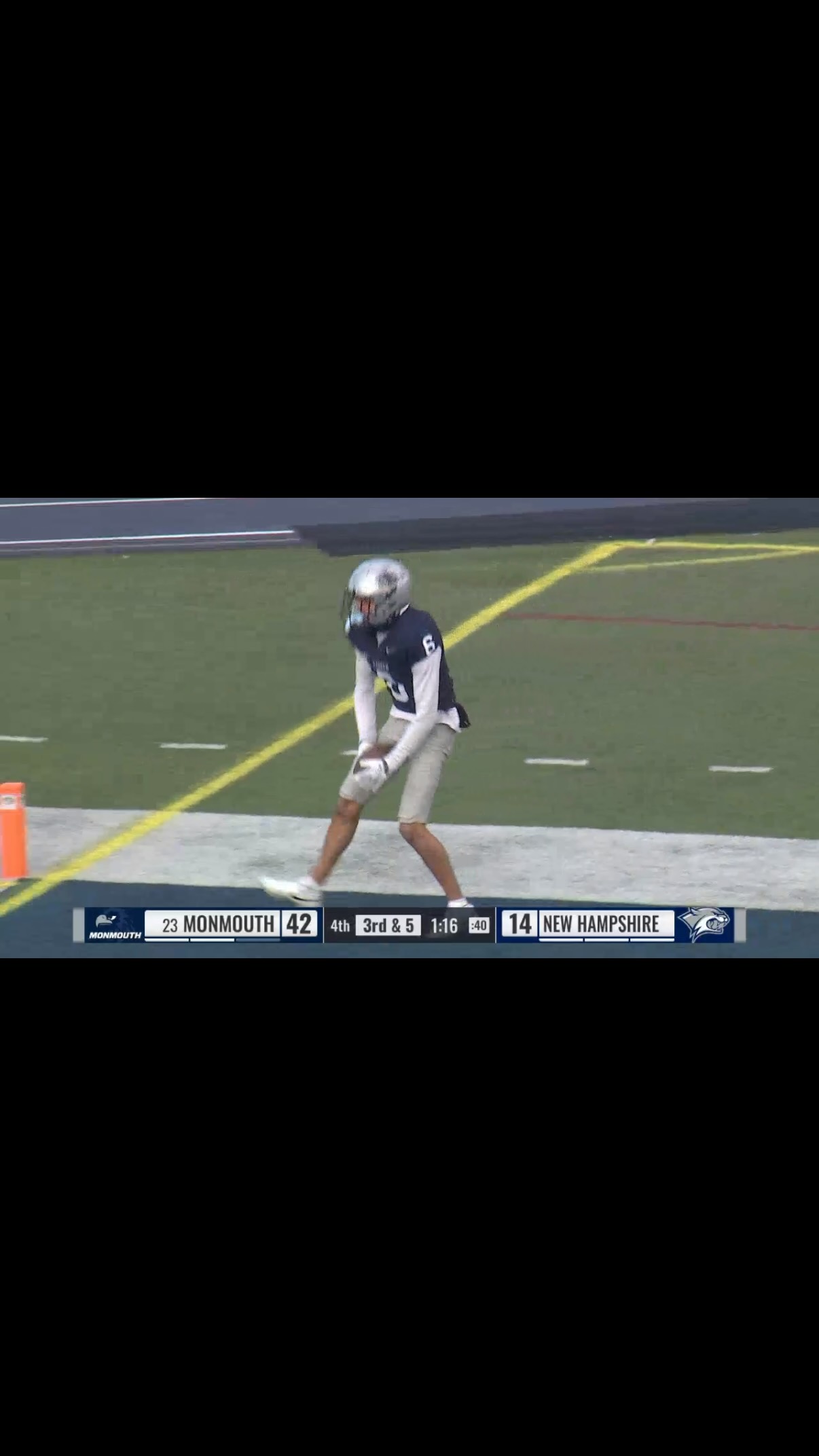 Ty Car with the touchdown for New H...