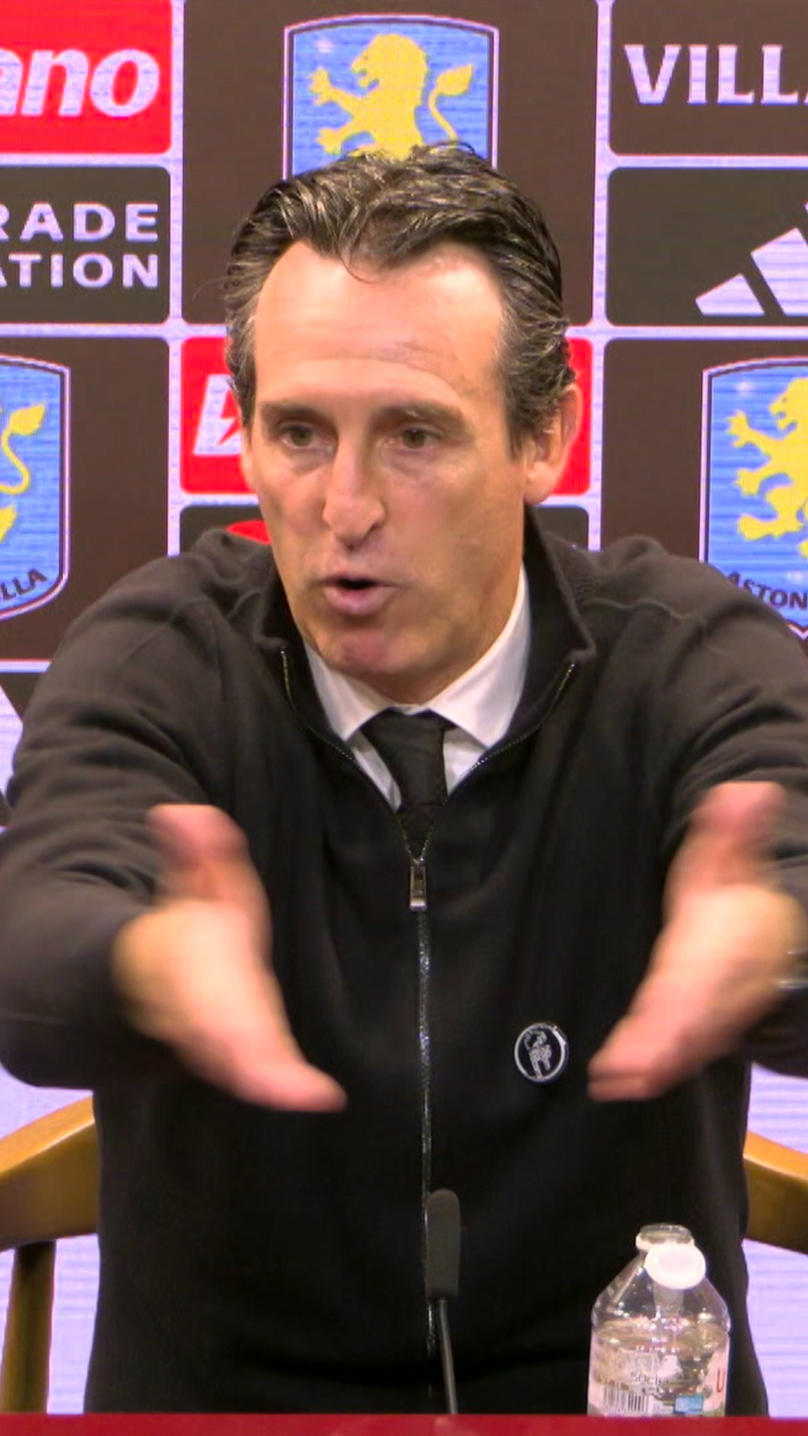 Unai Emery declines to discuss Manc...