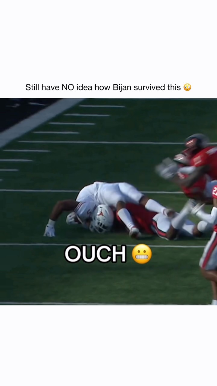 Bijan Robinson's terrifying college...