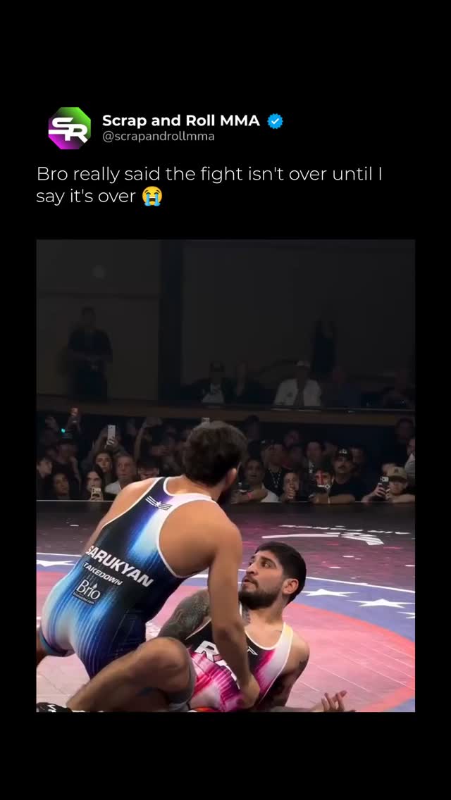 Arman Tsarukyan steps on Dillon Dan...