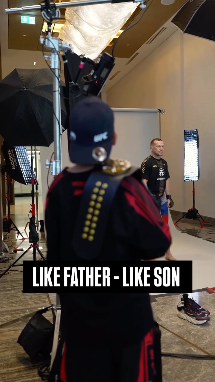Petr Yan's son wears his father's b...