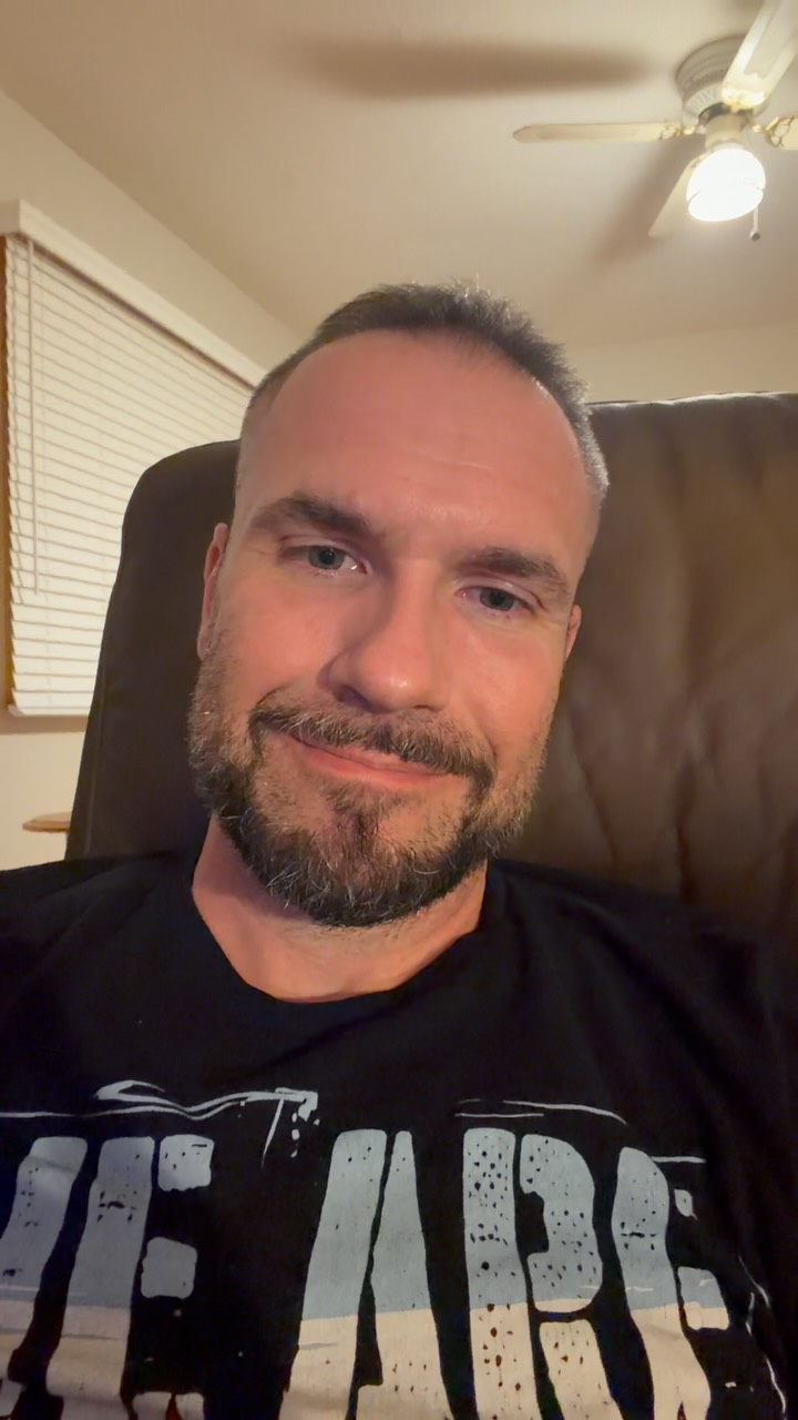Wrestling fan discusses recent wres...