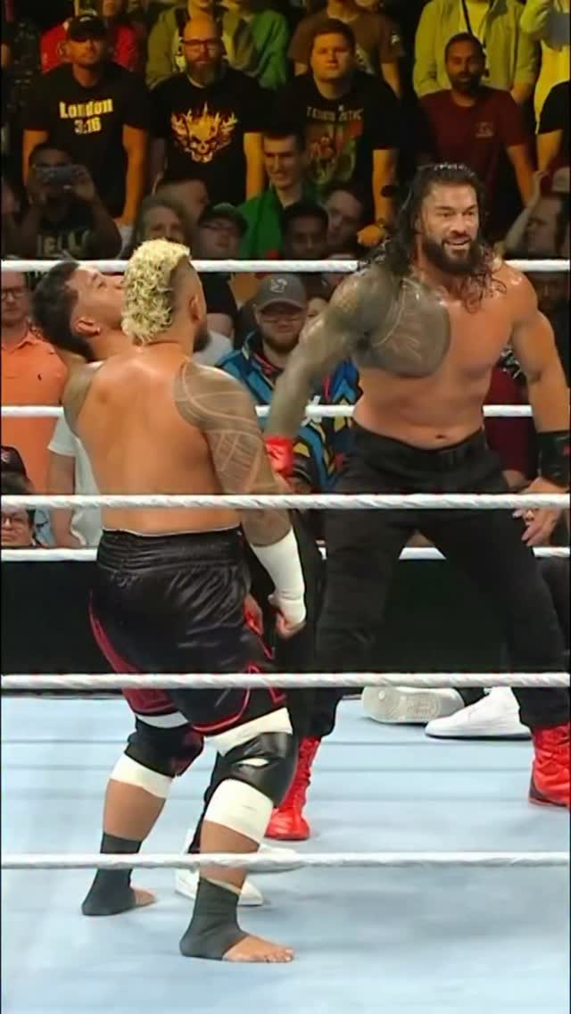 Roman Reigns destroys Jey Uso in th...