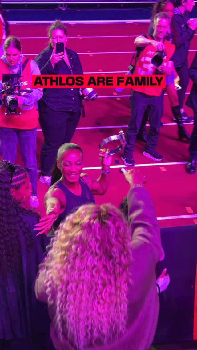 Sha'Carri Richardson and Serena Wil...