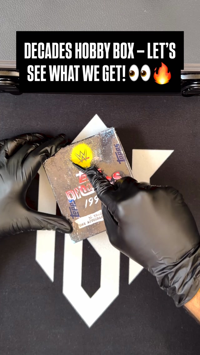 Unboxing WWE Decades Hobby Box, pul...