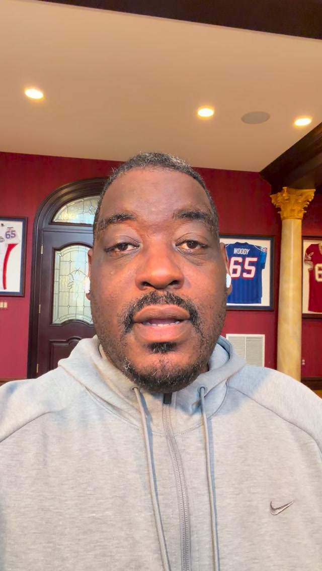 Damien Woody Reacts to Jeffrey Simm...