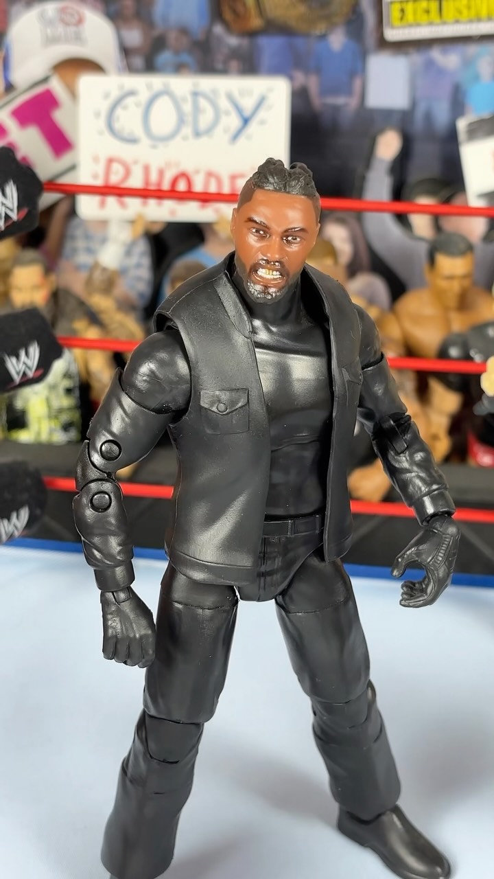 Swerve Wrestling Action Figure Revi...