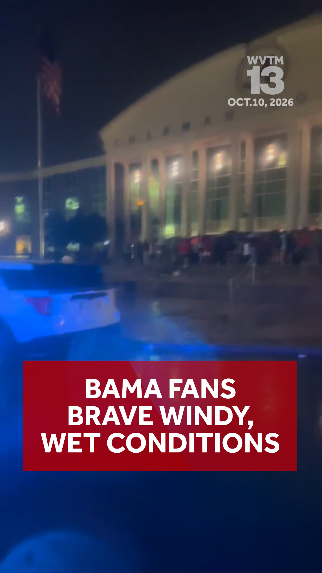Bama Fans Brave Wet, Windy Conditio...