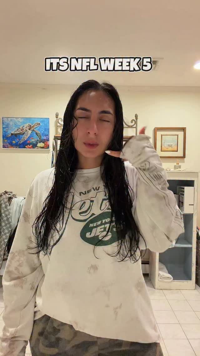 Jets fan gets ready for NFL Week 5