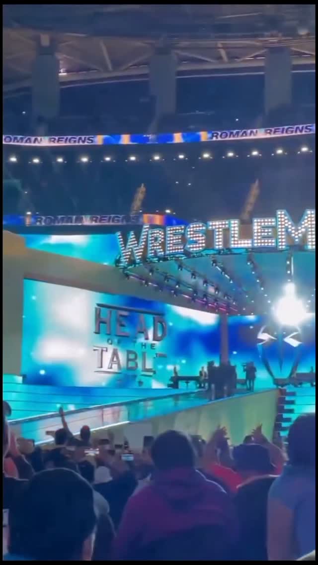 Roman Reigns 'Head of the Table' En...