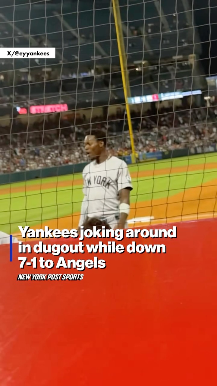 Yankees joking around in the dugout...