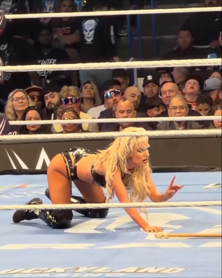 Blake Monroe in action at SmackDown