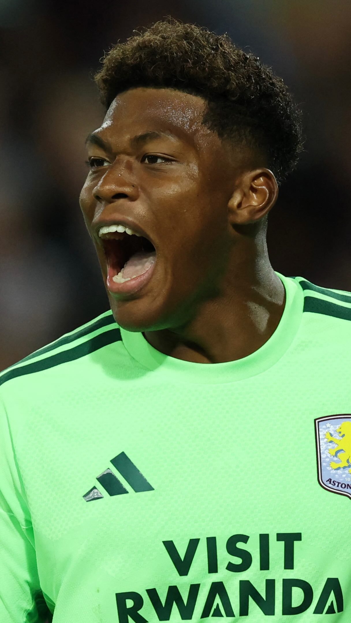 Zion Suzuki's first Premier League ...