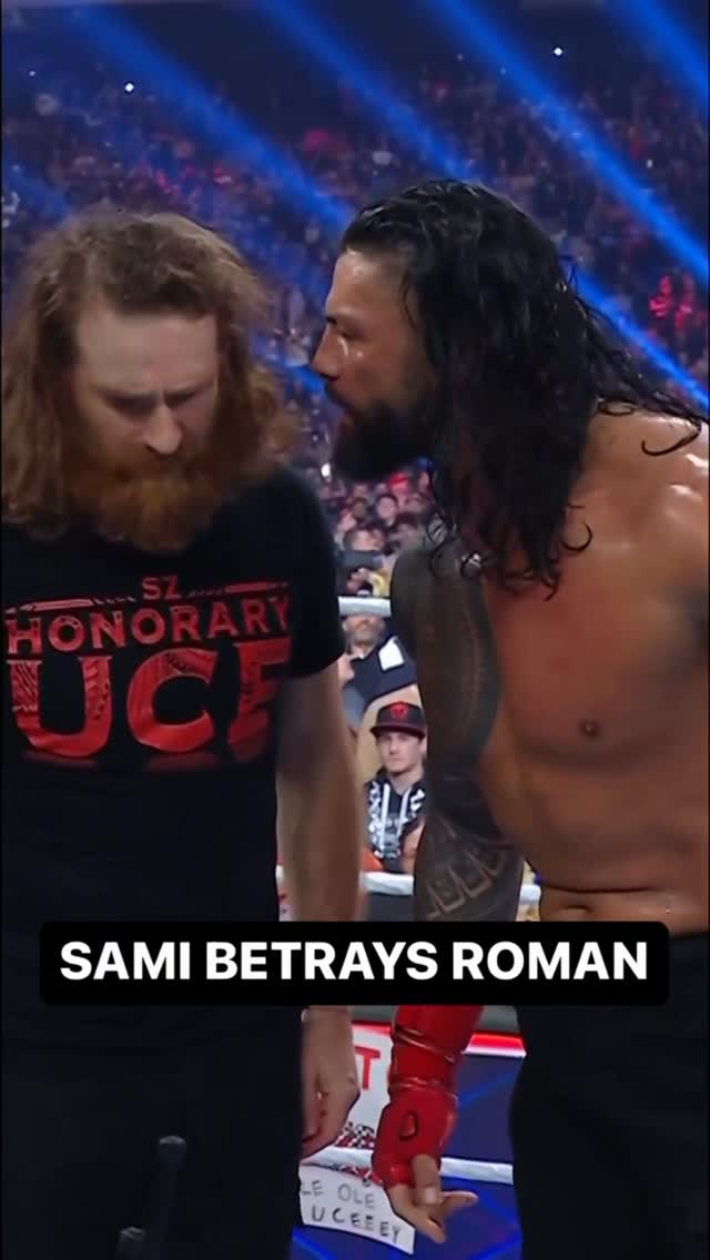 Sami Zayn betrays Roman Reigns at R...