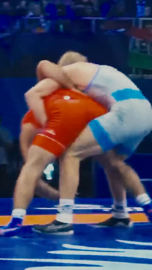 Kyle Dake Dominates Akhmed Gadzhima...