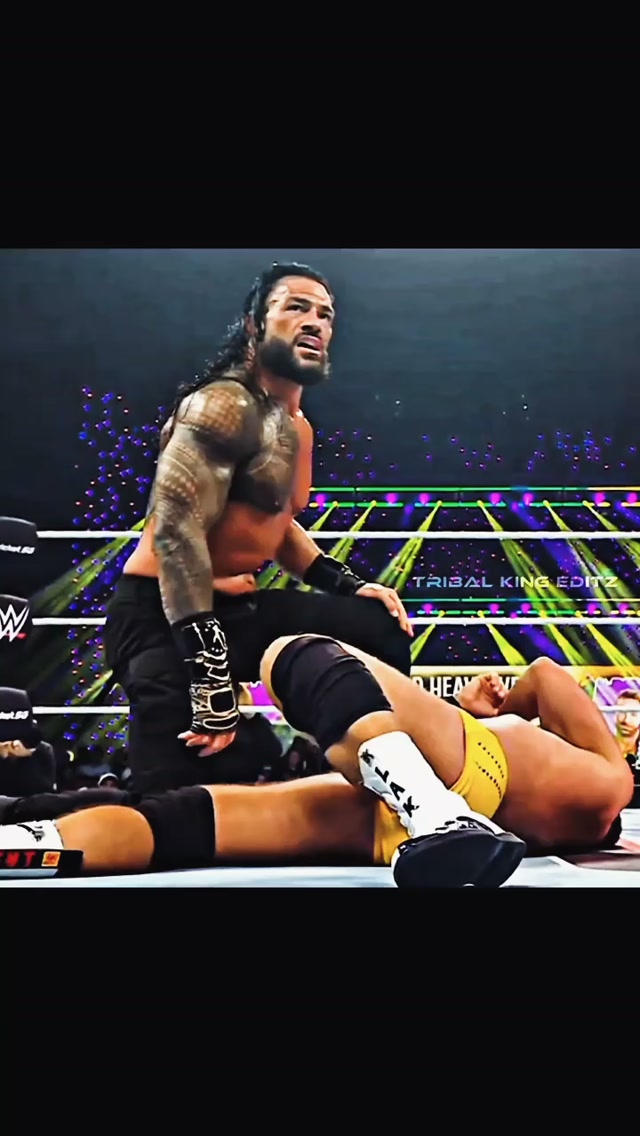 Roman Reigns vs LA Knight in the ri...