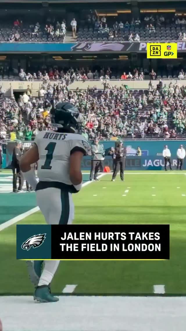 Jalen Hurts takes the field in Lond...