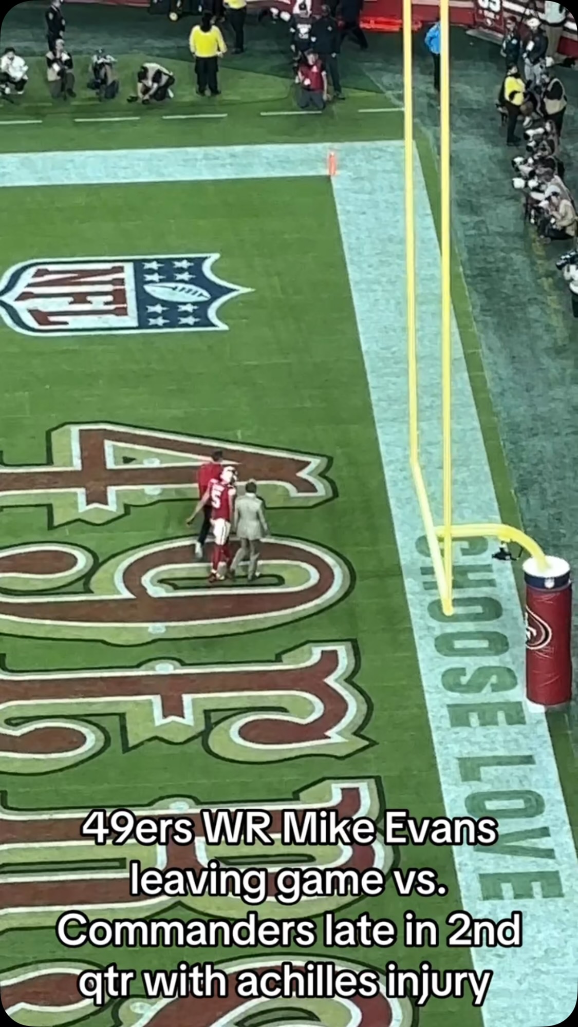 Mike Evans leaves game due to Achil...