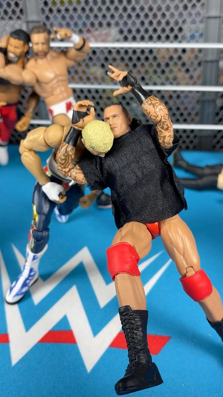 Randy Orton returns in a WWE action...