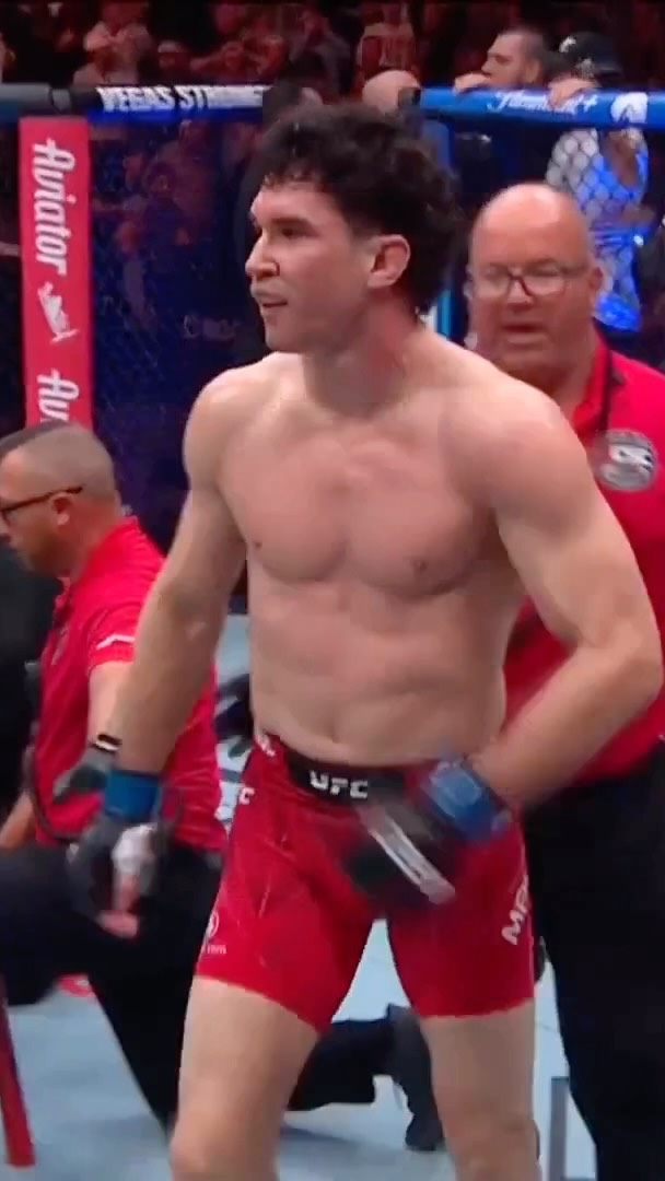 Mike Malott puts Joaquin Buckley to...