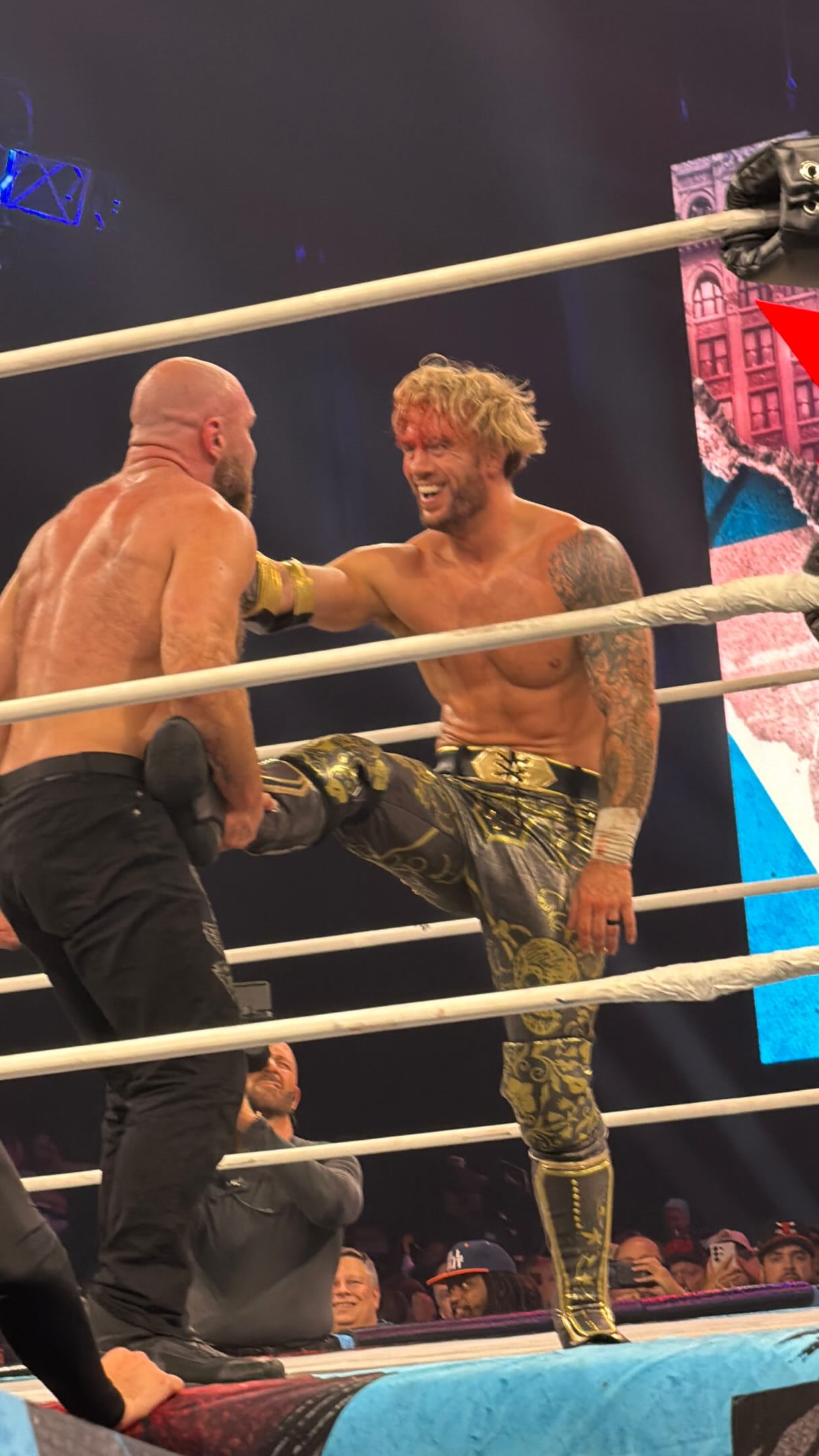Will Ospreay and Jon Moxley brawl a...