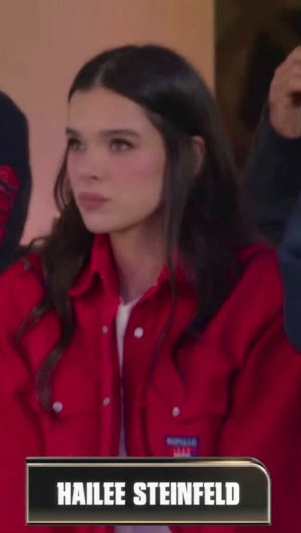Hailee Steinfeld cheers on Josh All...