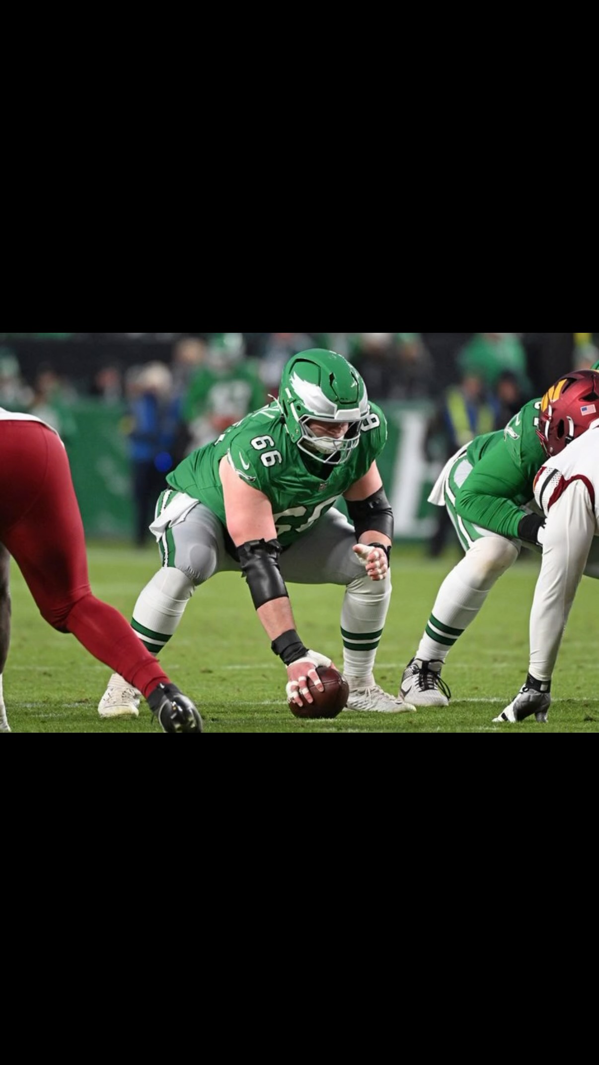 Eagles to move Cam Jurgens to guard...