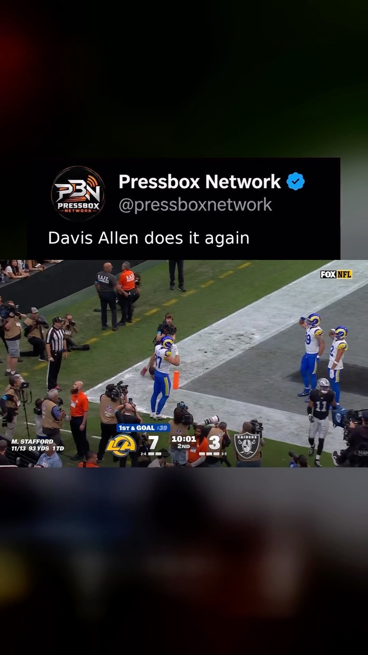 Davis Allen scores another touchdow...