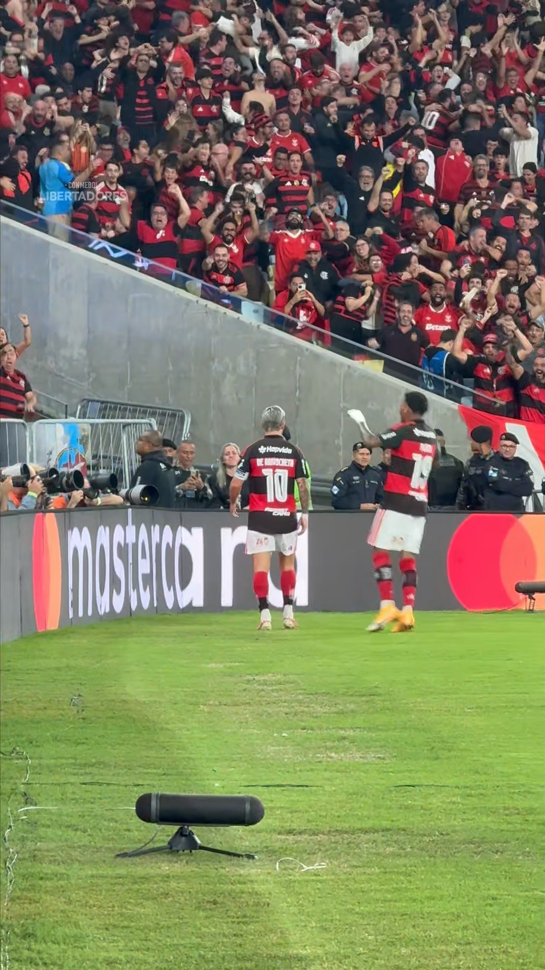 Flamengo fans explode as De Arrasca... on MILLIONS Flamengo fans explode as De Arrasca...