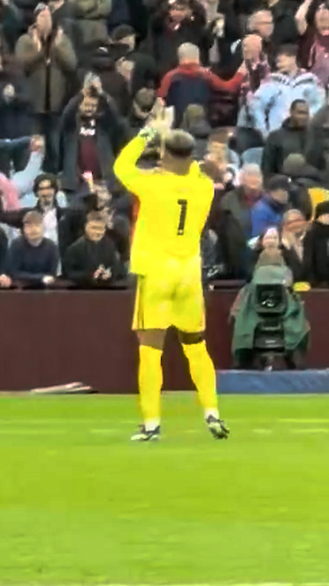 Zion Suzuki applauds the fans at Vi...
