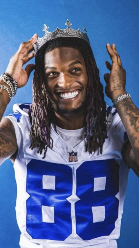 CeeDee Lamb is DIFFERENT. Elite han...