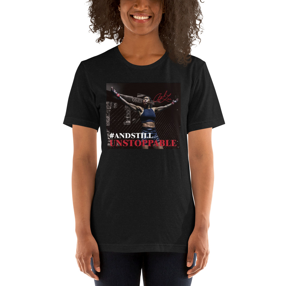 Angela Lee, T-Shirt
