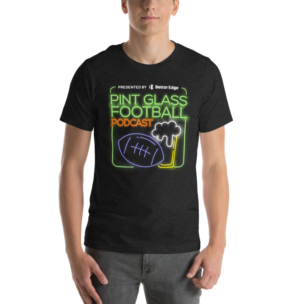 Pint Glass Football Podcast Men's T-Shirt