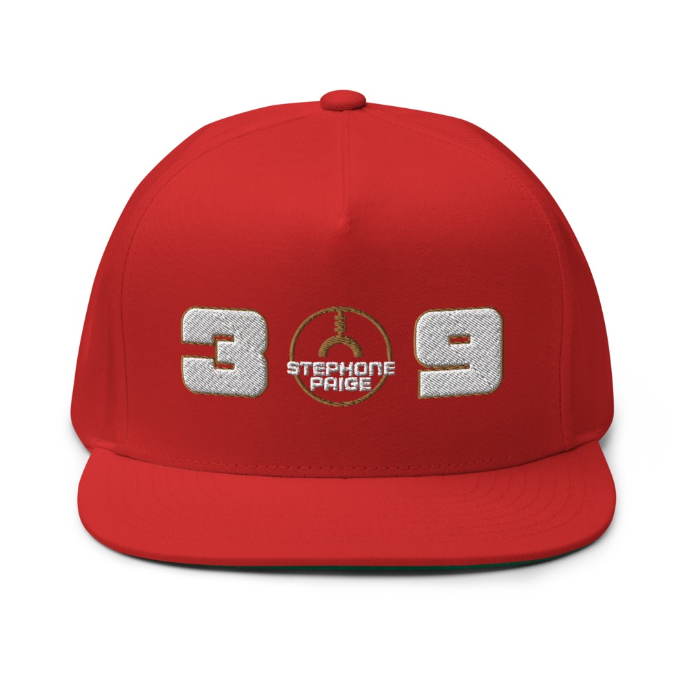 Stephone Paige, Hat